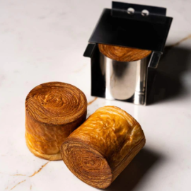  Pavoni S/s Geometric Croissant Mould Cv2 Cylinder in Meghalaya