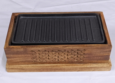 WOODEN SNACKS WARMER RECTANGLE WITH BLACK PLATE